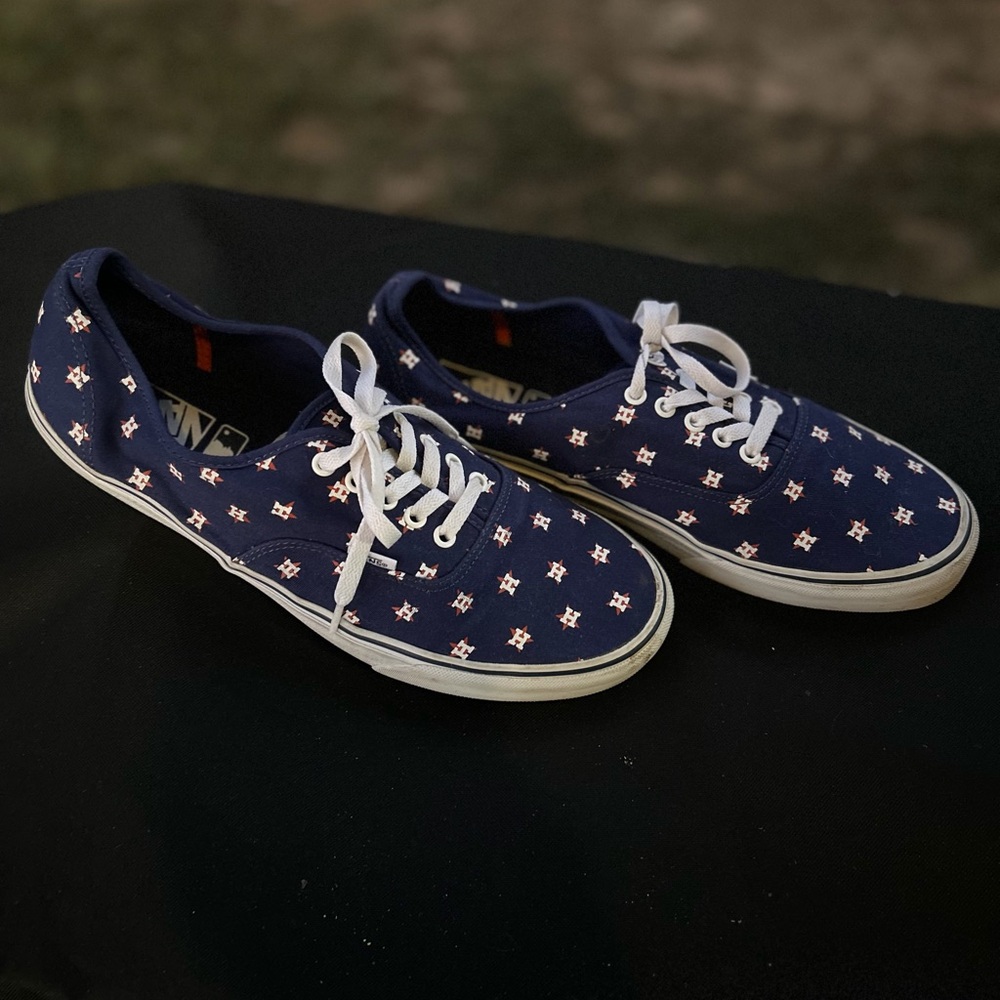 Vans Blue and White Patterned Sneakers